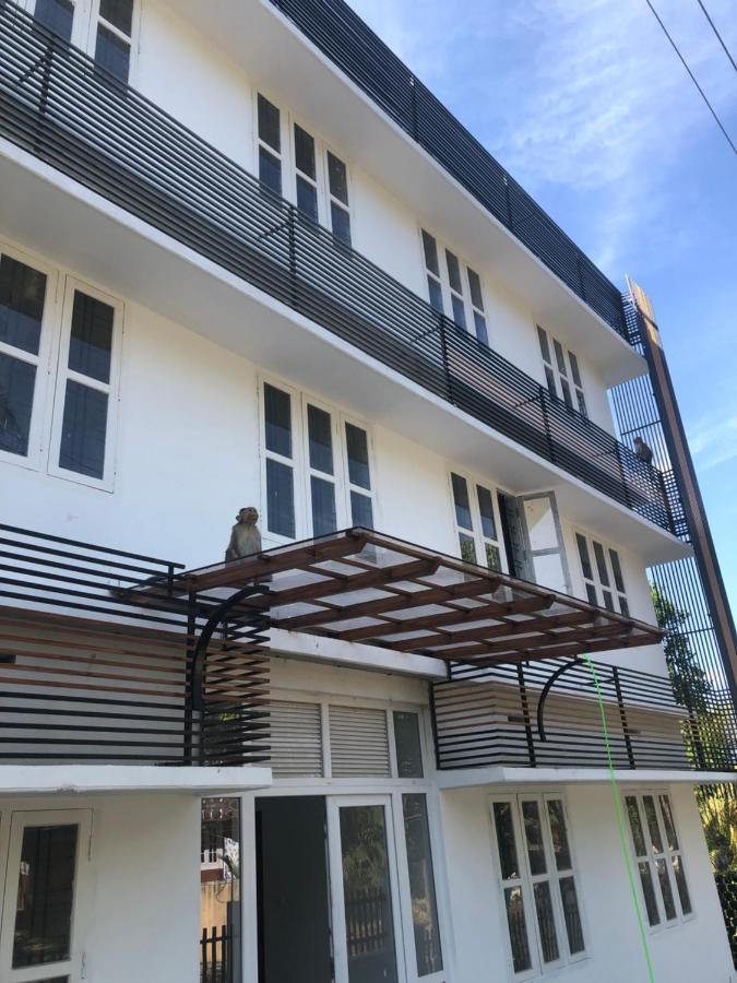 Raveendra Inn Kalpetta Exteriör bild